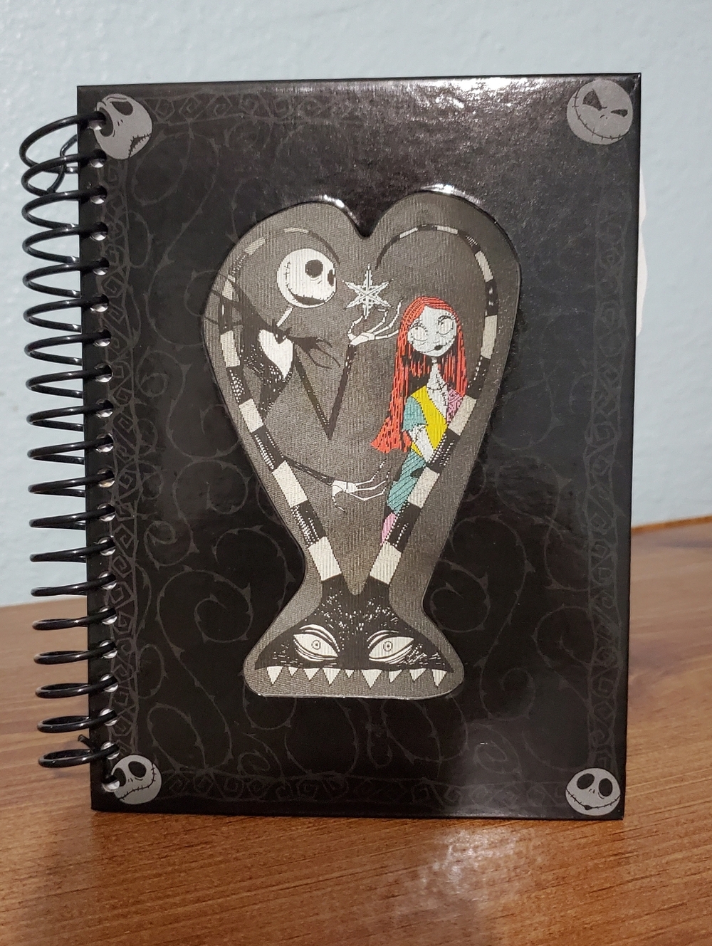 2013, Disney The Nightmare Before Christmas 3D Ring Notebook. NWT